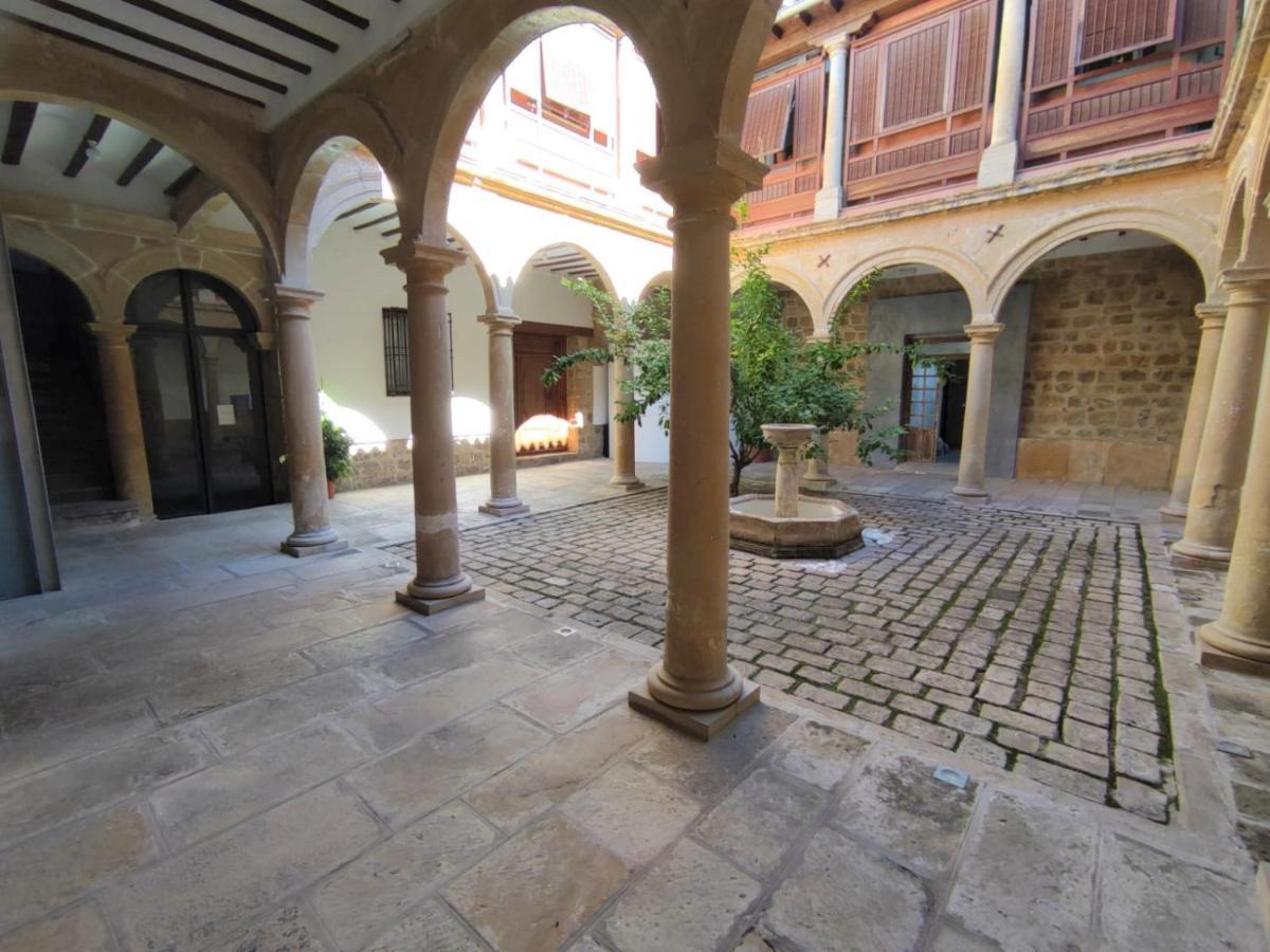 Апартаменты Luz Del Renacimiento Ubeda Экстерьер фото